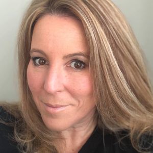 Meet your Posher, Elisa